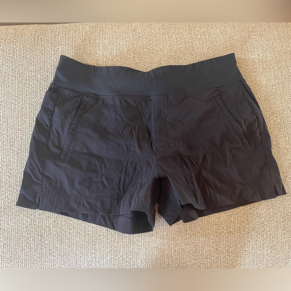 Athleta Trekkie Shorts
